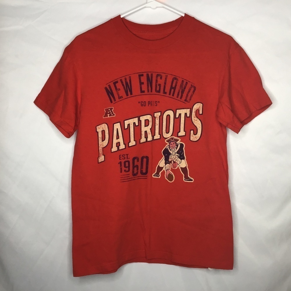 NEW England Patriots T-Shirt Football Graphic Red Size S